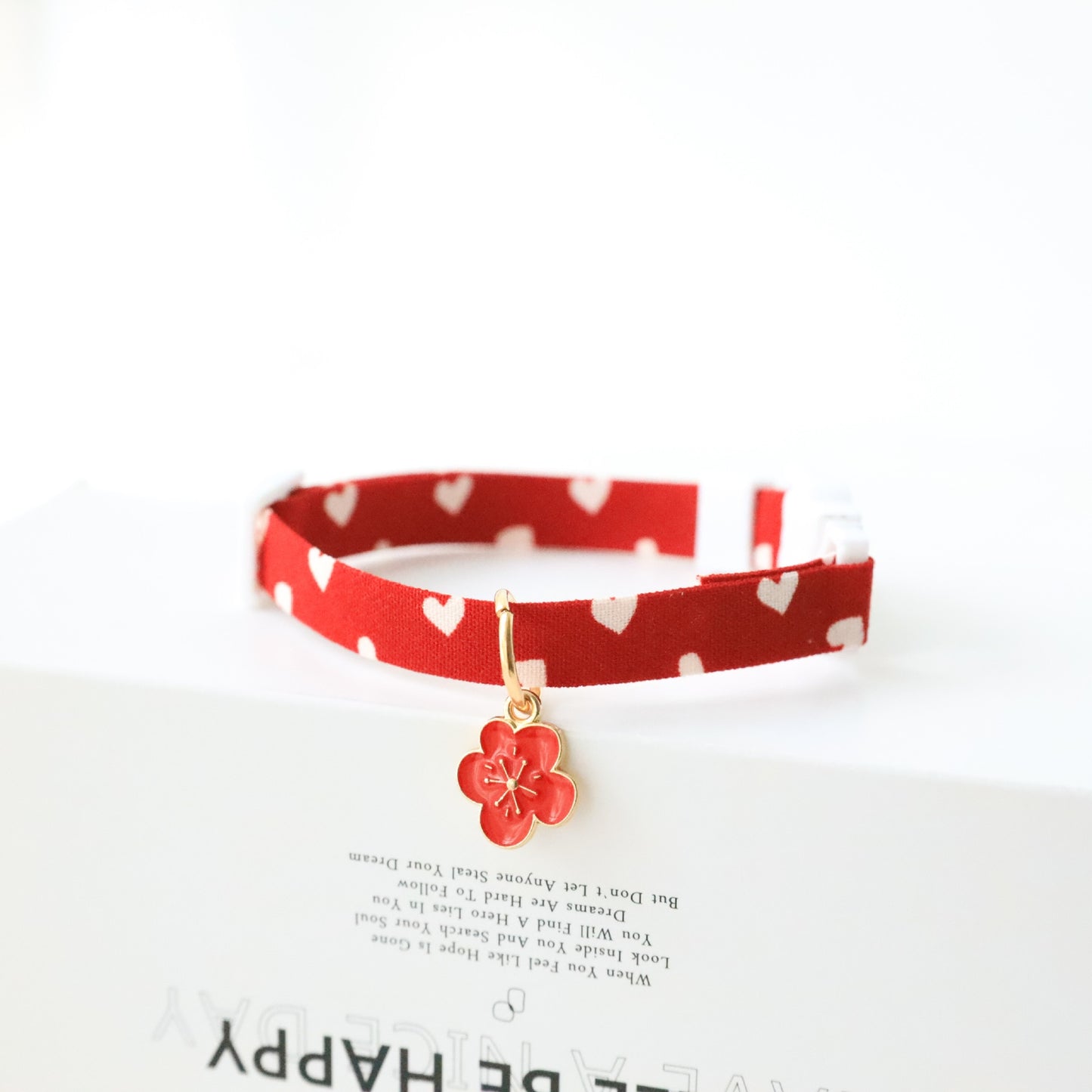 18-48 CM Small Cat Necklace Neck Collar Safety Breakaway Heart shape Dog Tie Adjustable Strap for Puppy Kittens collar with bell