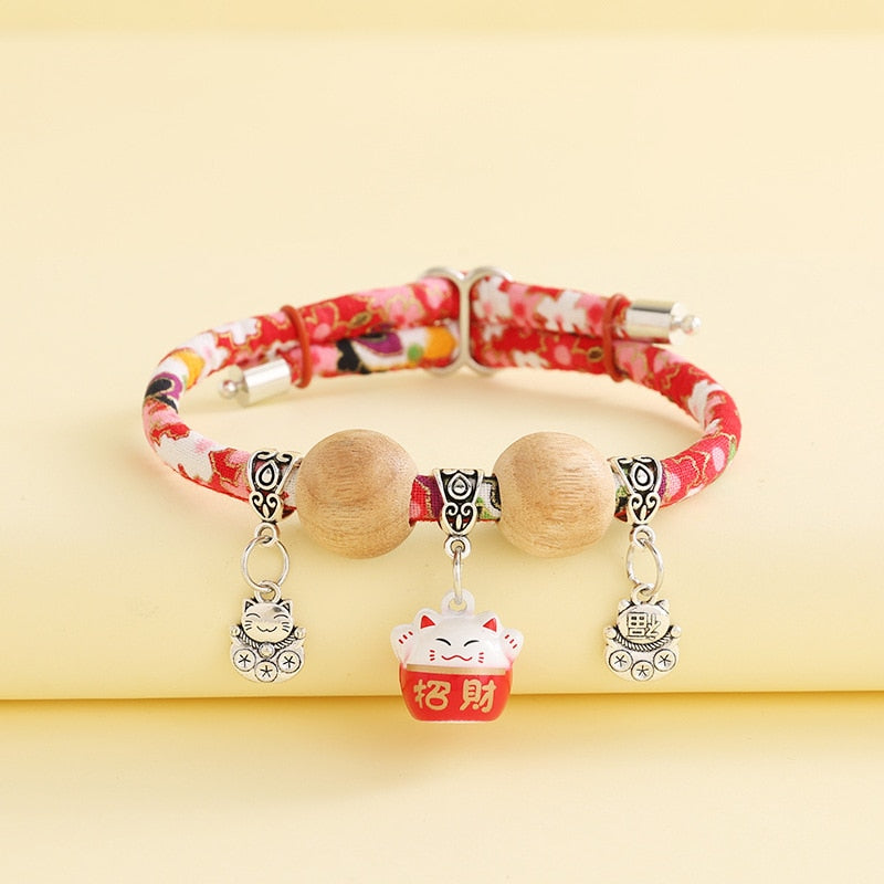 Adjustable Flea Tick Treatment Dog Collars for Cat with Balsam Wood Beads Bell Antiparasitic Necklace Little Pet Supplies