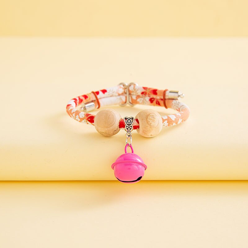 Adjustable Flea Tick Treatment Dog Collars for Cat with Balsam Wood Beads Bell Antiparasitic Necklace Little Pet Supplies
