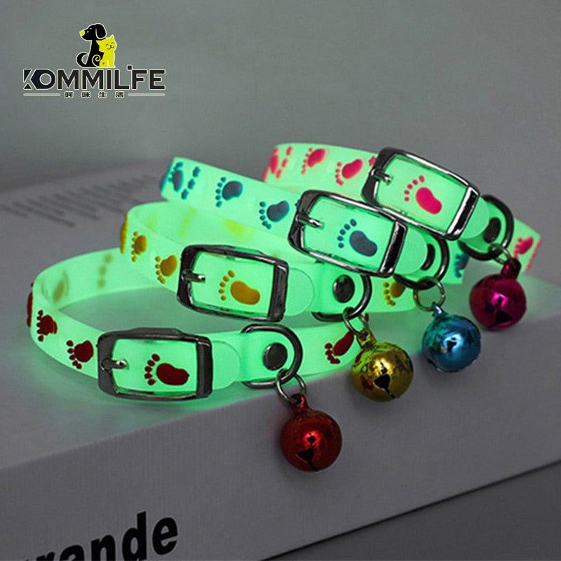 Glowing Dog Cat Collar Anti-Loss Fluorescent Silicone Cat Luminous Collar Necklace With Bells Dog Neck Ring Cat Dog Accessories